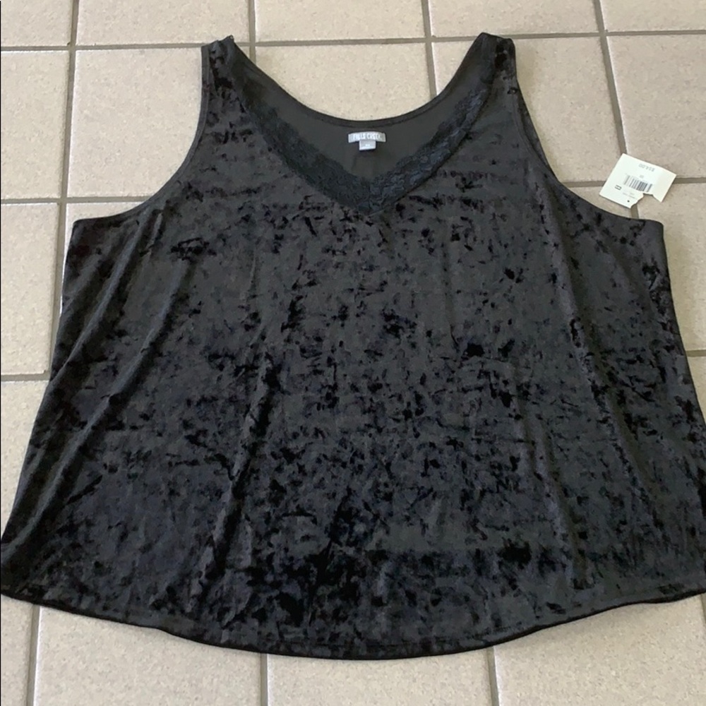 NWT Women’s 3X Lace Trim Vneck Velvet Tank Top